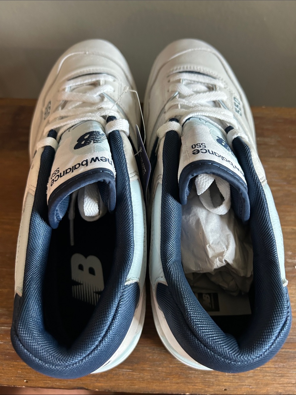 Men’s New Balance 550 Sneakers in White and Navy- NWT - Picture 7 of 11